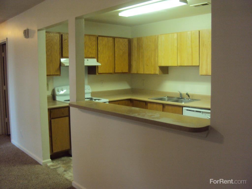 Cassell Ridge and Cassell View Apartments - Photo 3 of 3