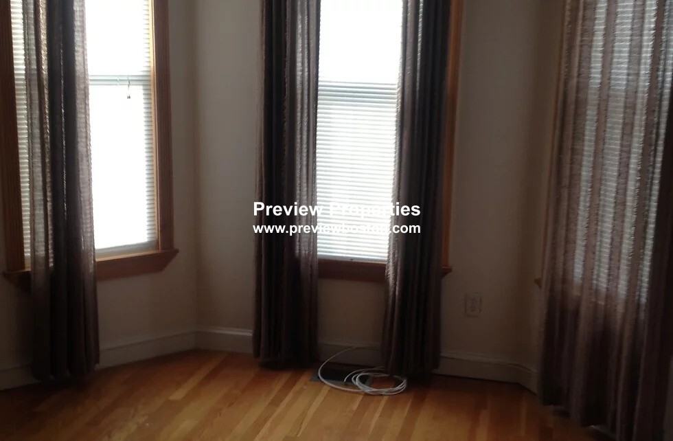 Pearl St #1P - Photo 3 of 12