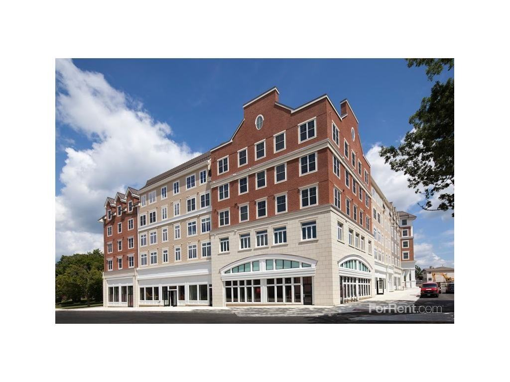 The Oaks on the Square - Photo 2 of 20