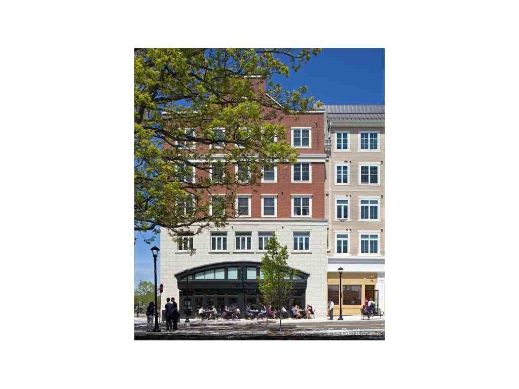 The Oaks on the Square - Photo 3 of 20