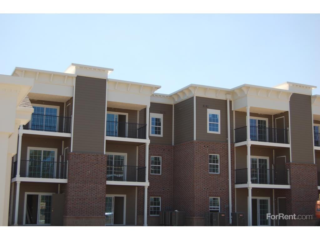 Steeples on Washington Apartments - Photo 3 of 3