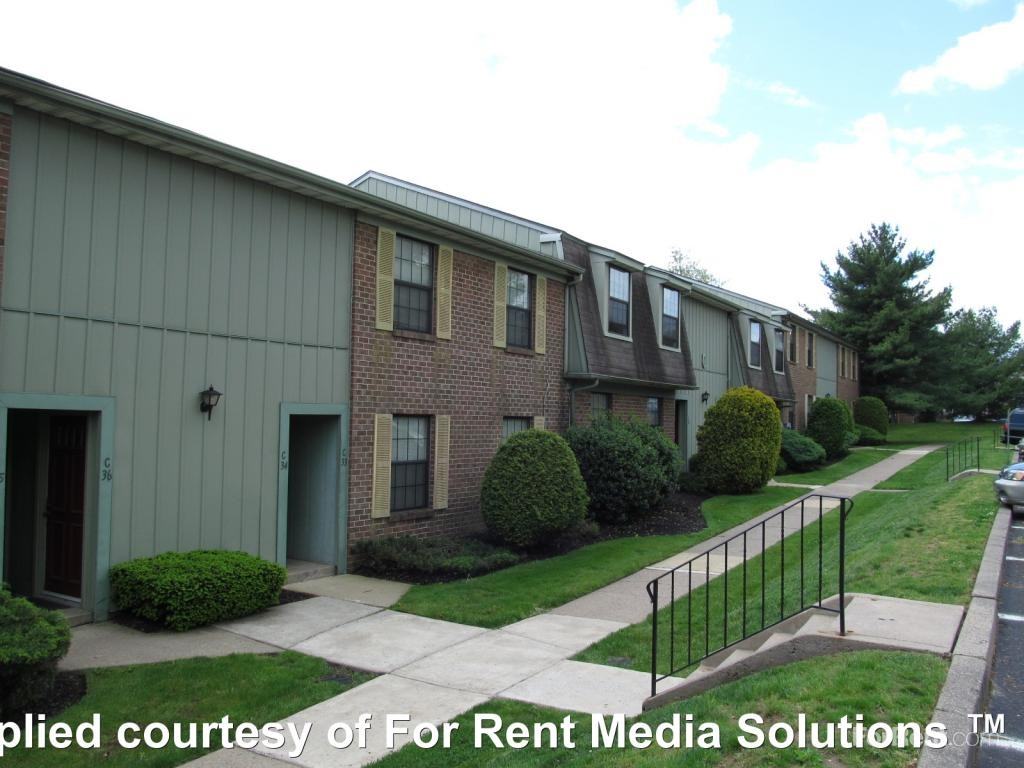 Apartments at Newpointe - Photo 2 of 3