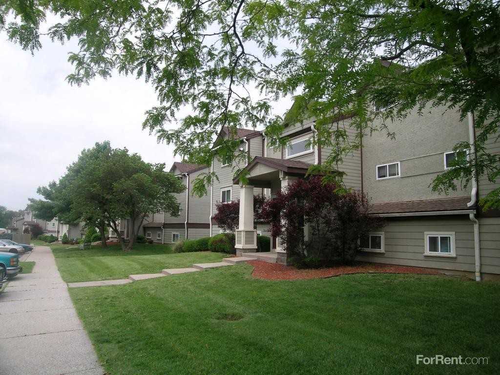 Chelsea Plaza Homes - Photo 3 of 19