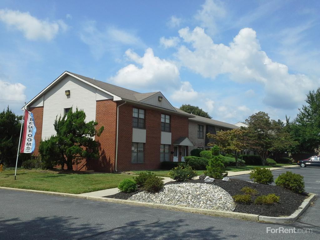 Parson Thorne Apartments - Photo 3 of 17