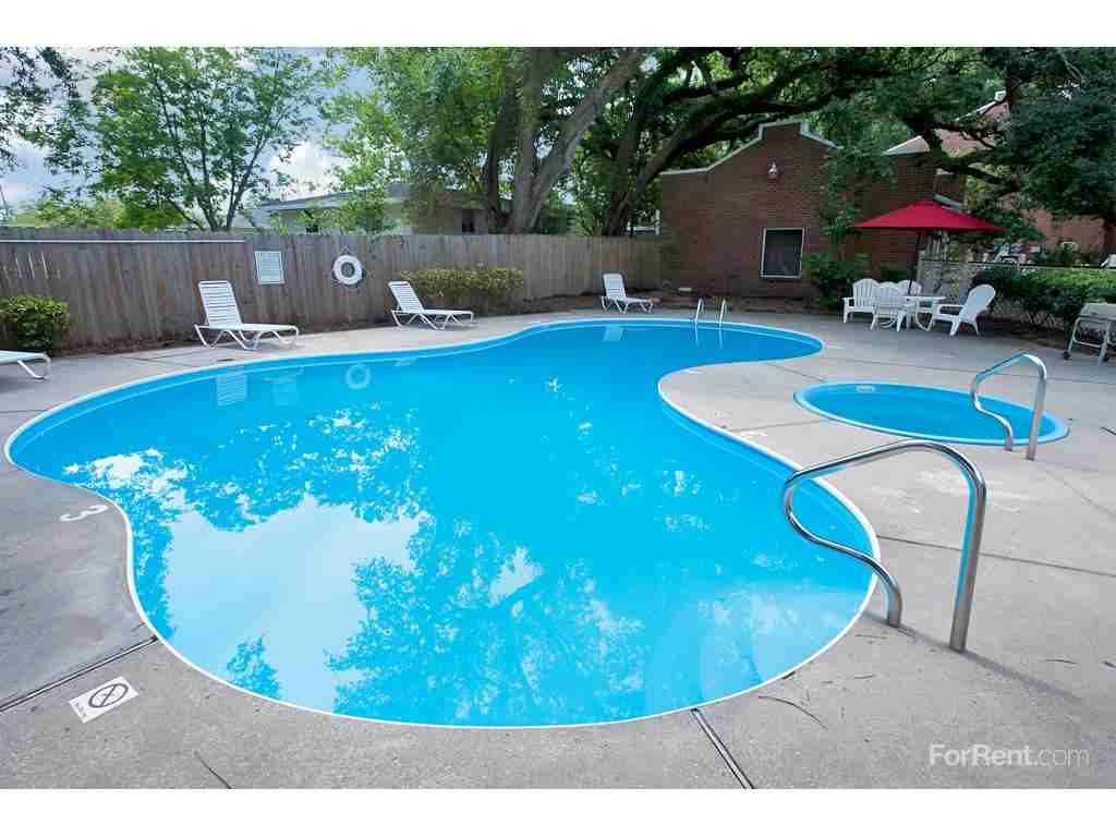 Ravenwood - Photo 2 of 19