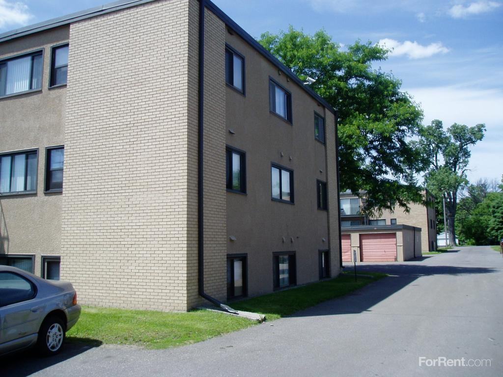 West Broadway Apartments - Photo 2 of 6