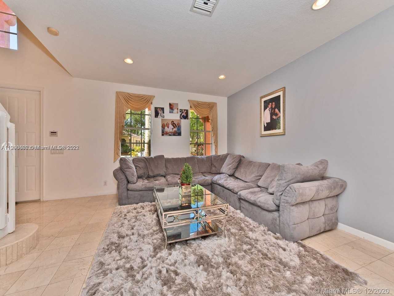 665 Nandina Drive - Photo 3 of 18