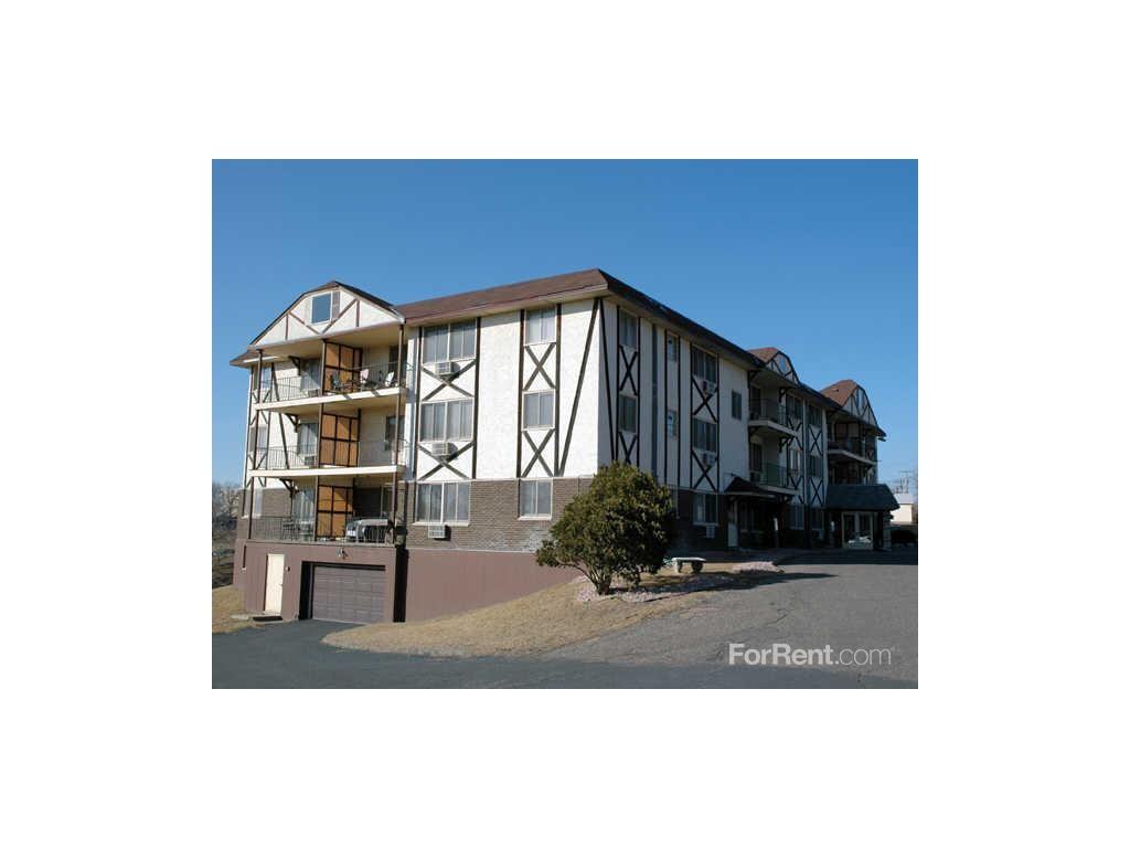 Brittany Apartments - Photo 3 of 18