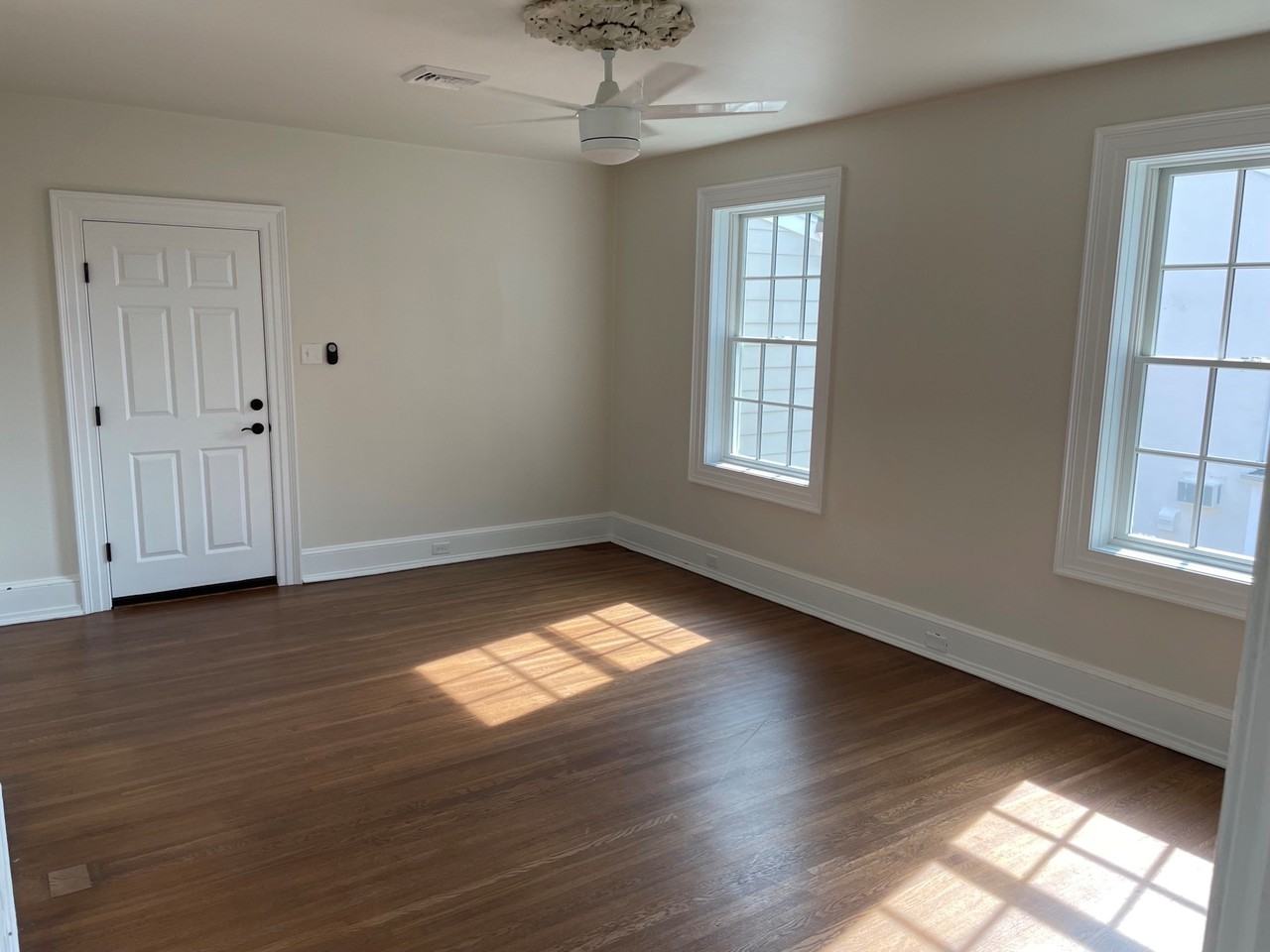 331 W Miner St #2 - Photo 2 of 8