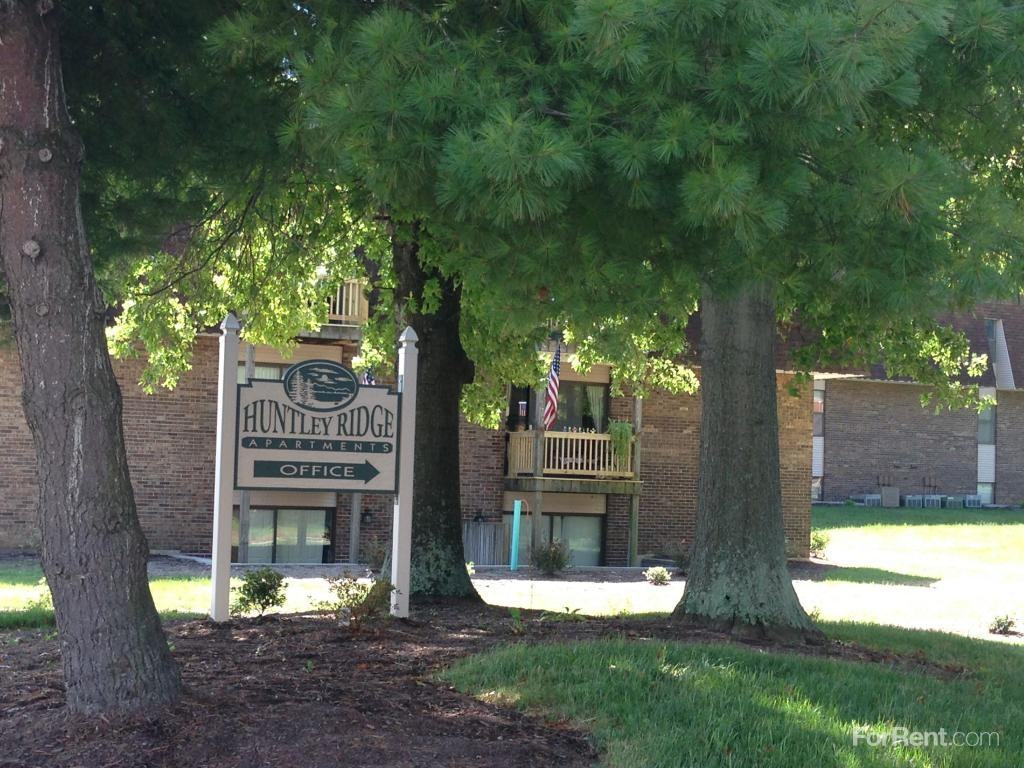 Huntley Ridge Apartments (Harrison, Oh) 1118 Tall Oaks Cir, Harrison