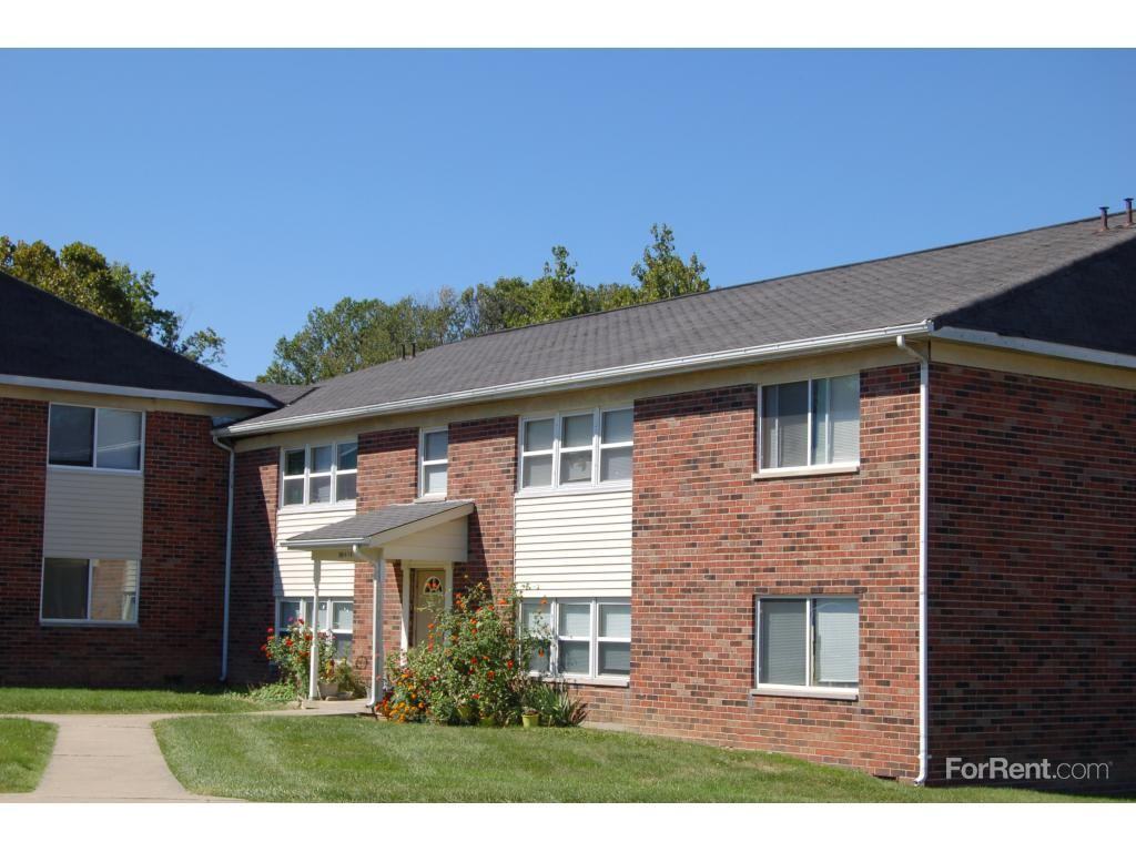 Country View Apartments & Townhomes - Photo 2 of 19