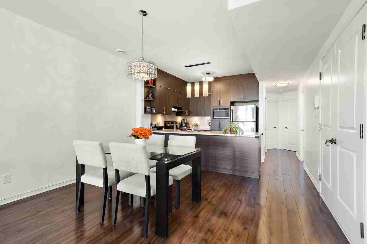 14281 Boulevard Cavendish #201 - Photo 3 of 15