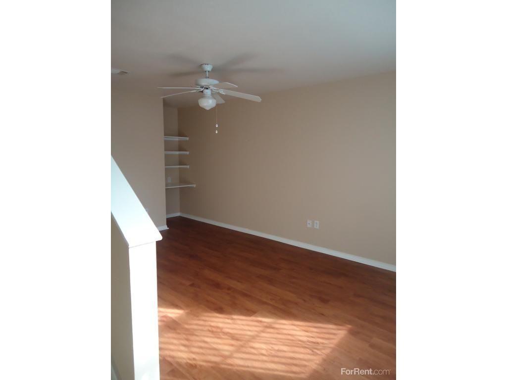 North Grand Villas - Photo 3 of 20