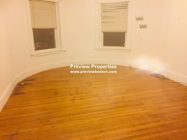 Glenville Ave #2 - Photo 4 of 9