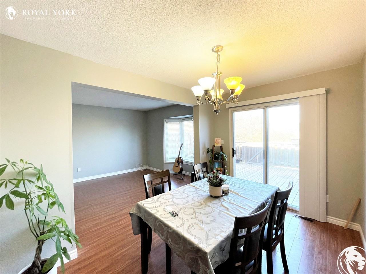 1 Royalwood Crt #27 - Photo 3 of 45