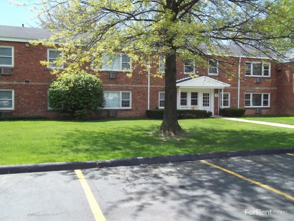Colony House - Lyndhurst Apartments - Photo 2 of 12