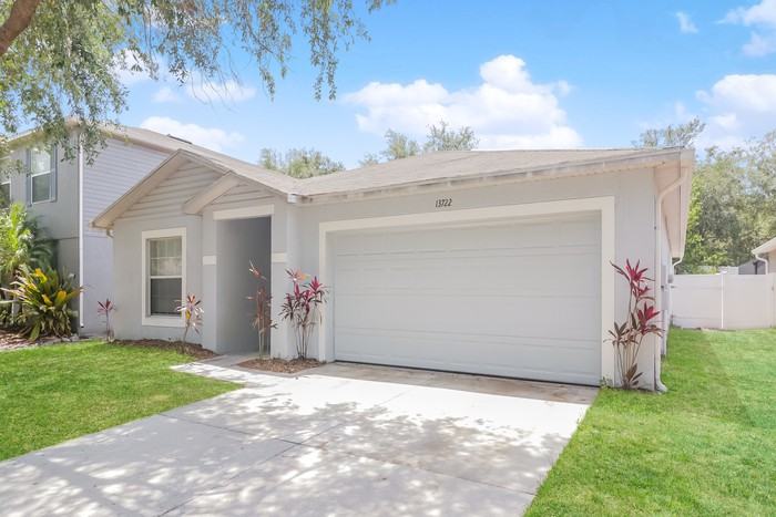 13722 Fareham Rd - Photo 2 of 18