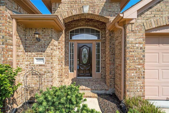 24815 Corbin Gate Dr - Photo 2 of 12