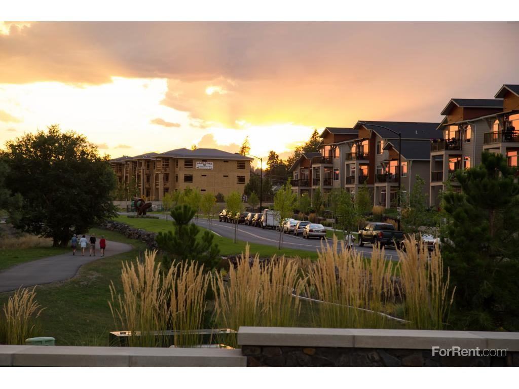 Highline at Kendall Yards - Photo 2 of 19