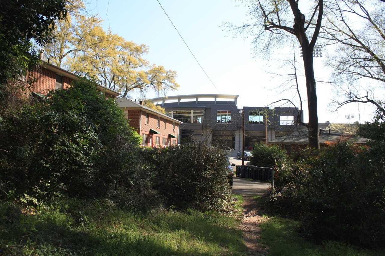 E Rutherford St #C - Photo 2 of 8