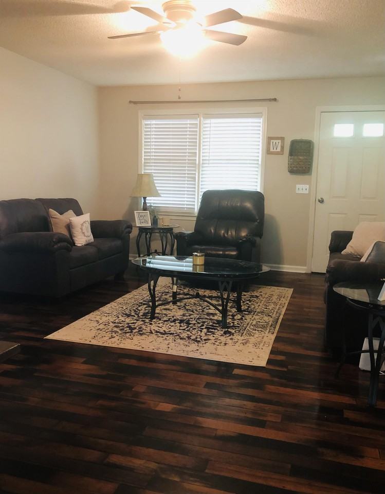 1070 Acorn Ct #1 - Photo 4 of 20