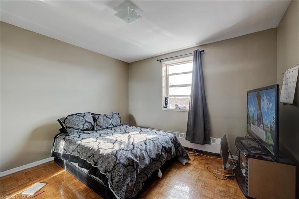 435 Nelson Street - Photo 3 of 14