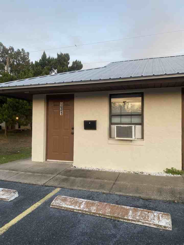 931 E Alfred St #1 - Photo 3 of 6