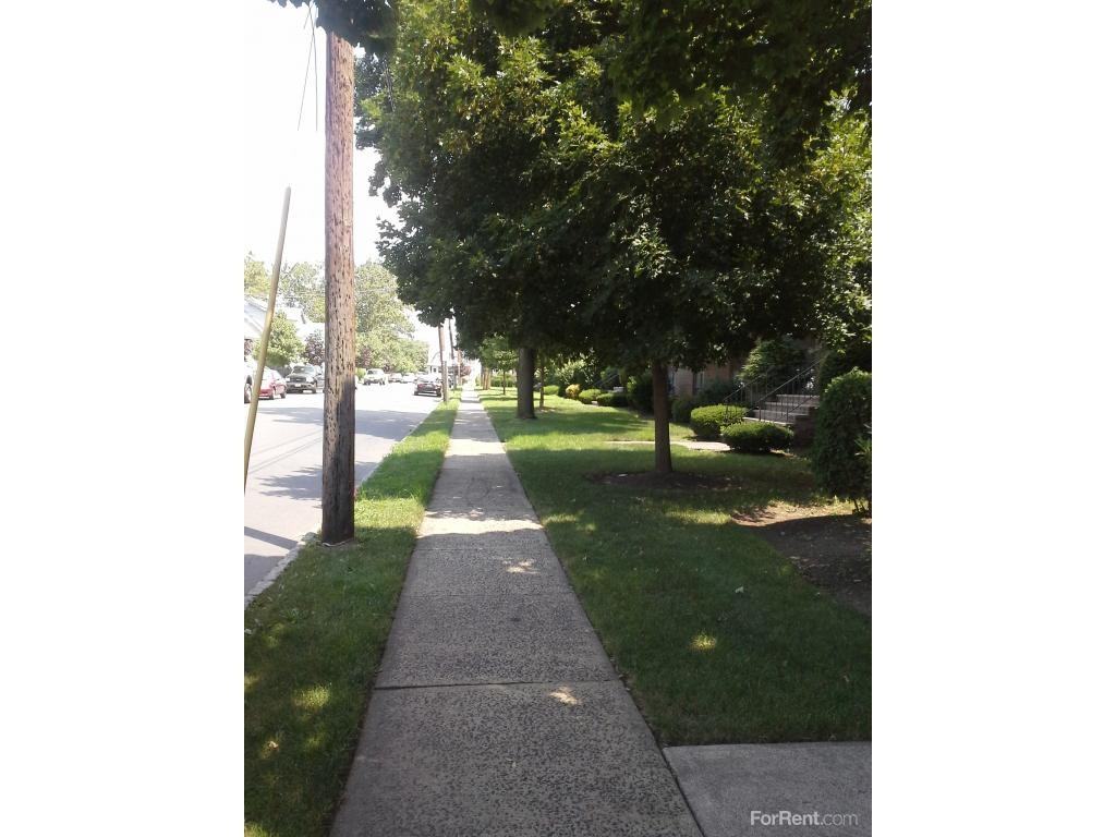 Riverside Gardens - Photo 2 of 10