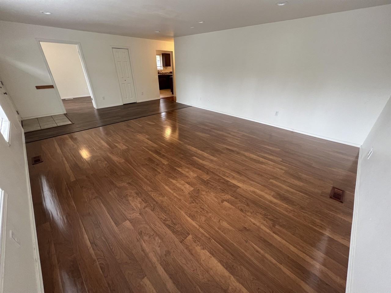 103 E Grand St #1 - Photo 5 of 38
