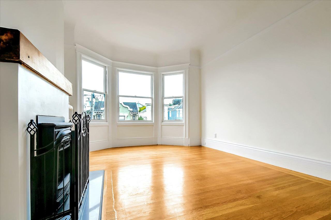 4016 25th St - Photo 3 of 22