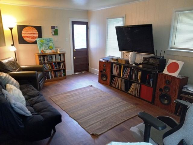 2041 Pine St #1 - Photo 2 of 15