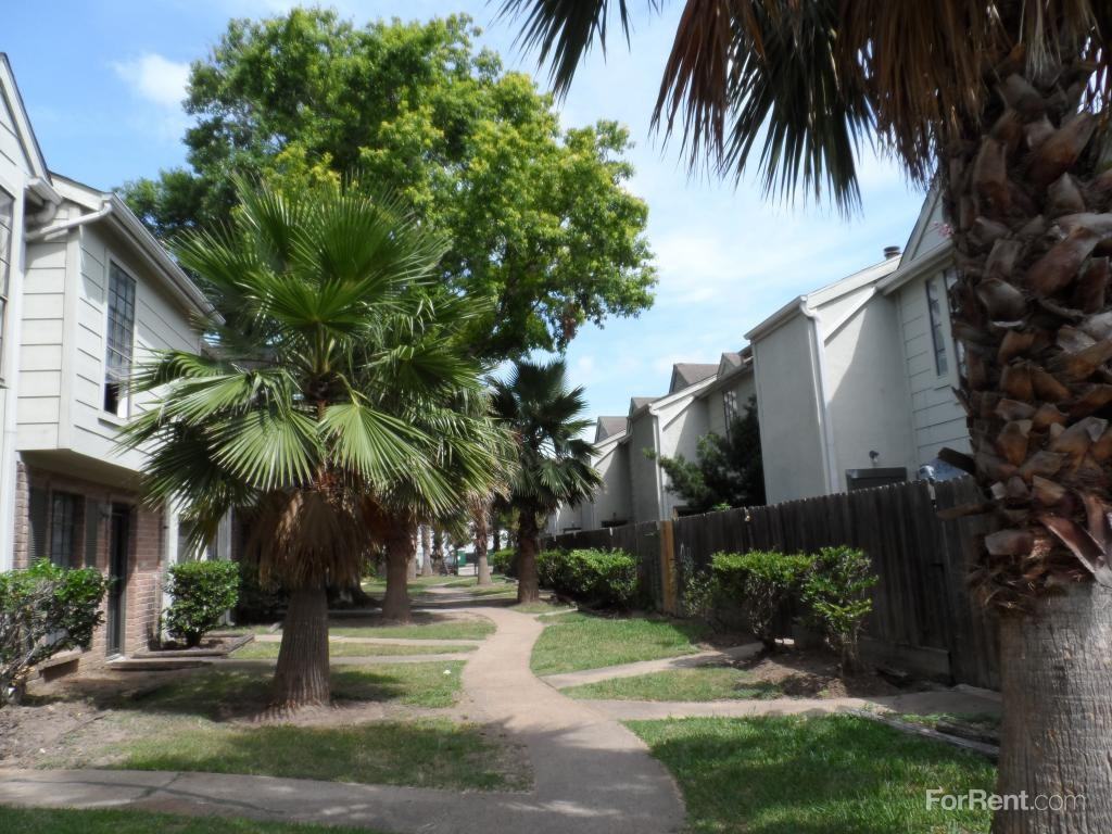 Las Palmas Townhomes Apartments 12600 S Gessner Rd, Houston, TX 77071 Zumper