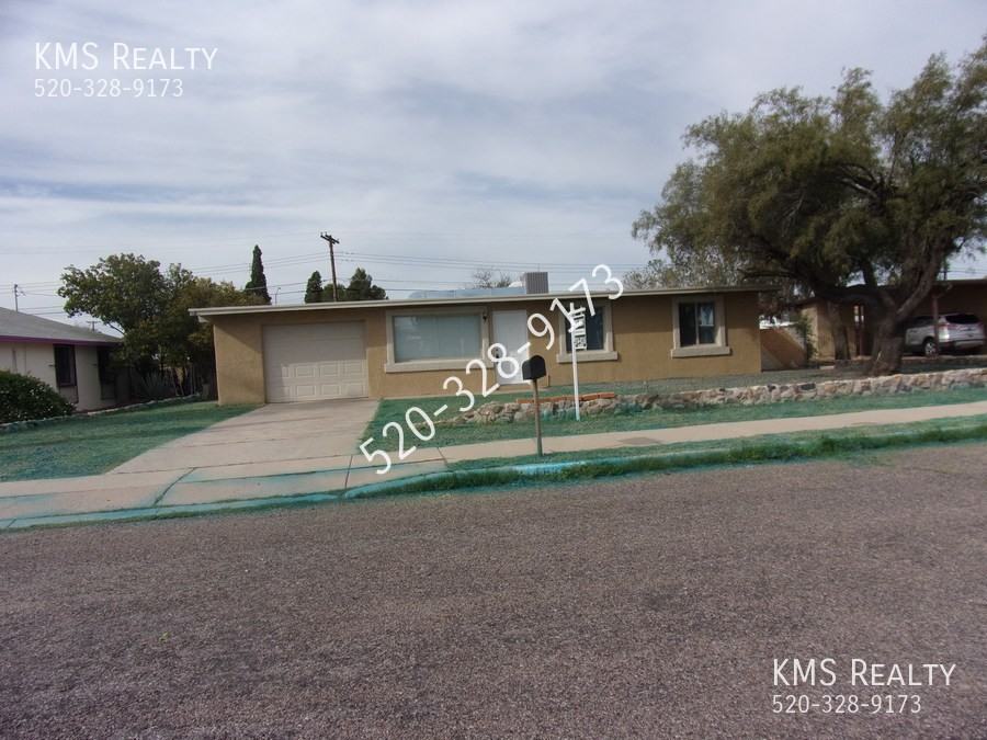 4611 E 31st St - Photo 3 of 34