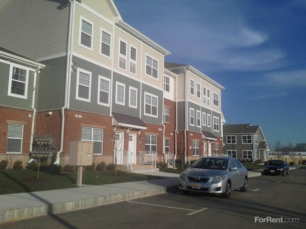 Gardens at Birmingham - Photo 2 of 19