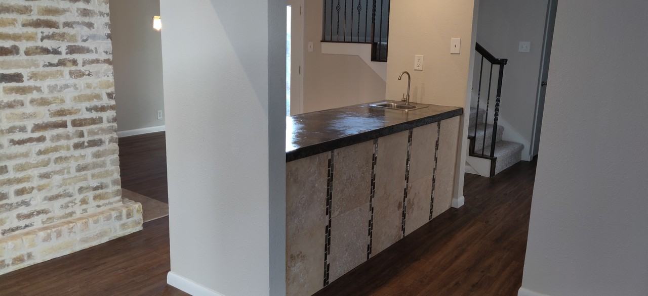 3215 Parkrise Ct - Photo 3 of 19