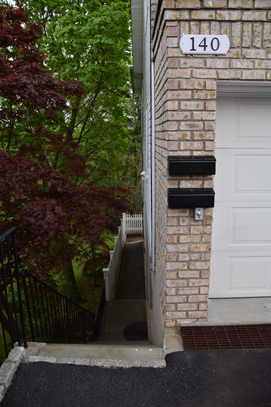 140 Woodside Ave #1 - Photo 3 of 31