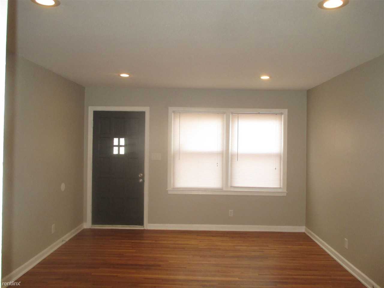 2641 S Ellis Ave - Photo 3 of 18