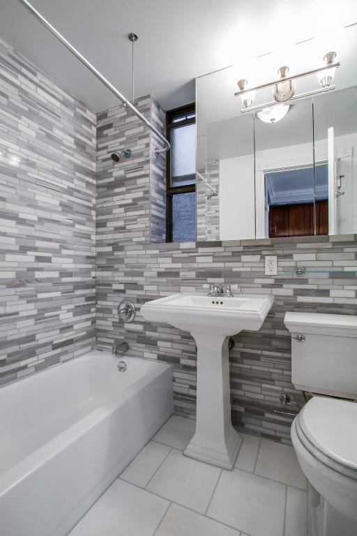 E 18th St #E3 - Photo 7 of 8