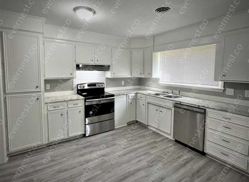 56 Wintergreen Rd - Photo 3 of 37