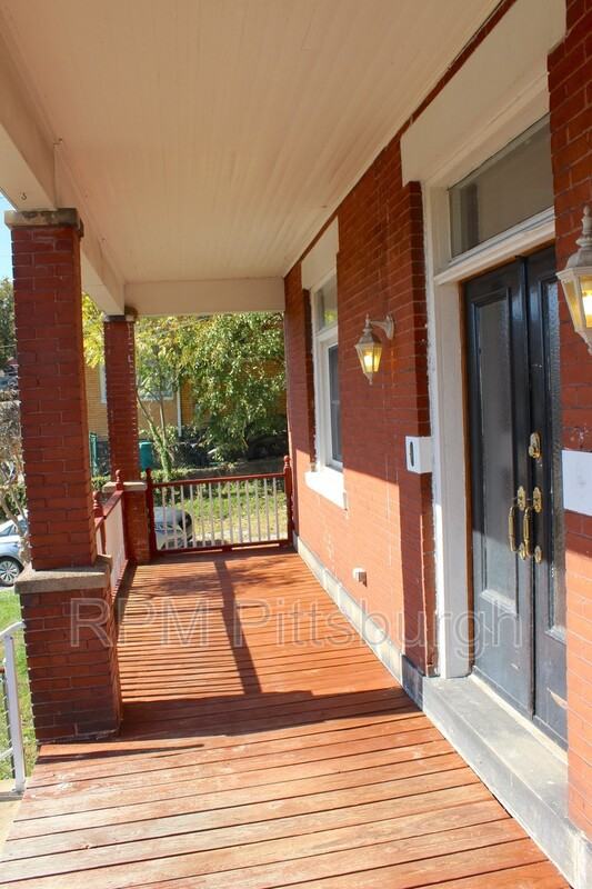 2623 Elsie St - Photo 2 of 32