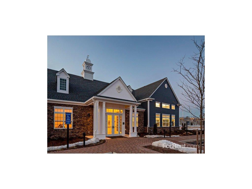 Avalon Huntington Station - Photo 3 of 20