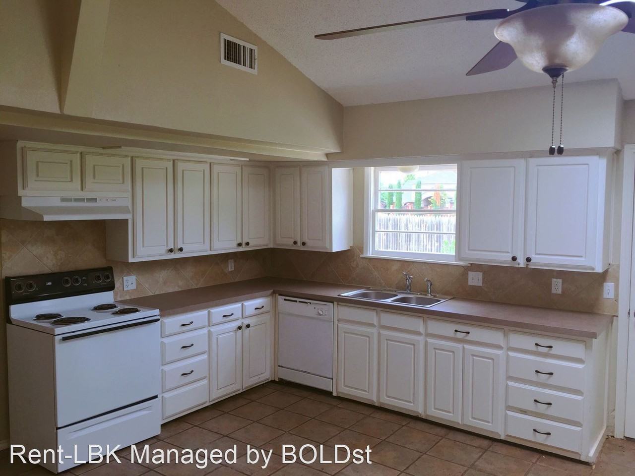 4824 6th St - Photo 2 of 17