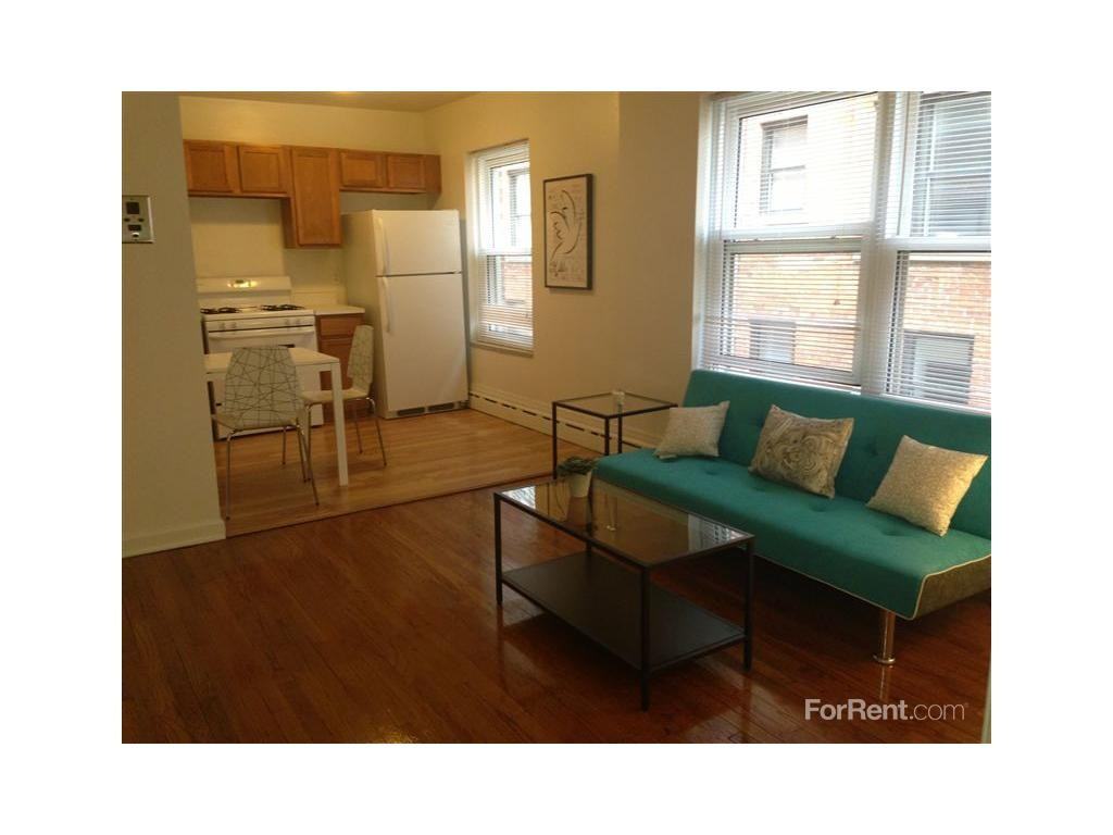 550 Parkview - Photo 3 of 11