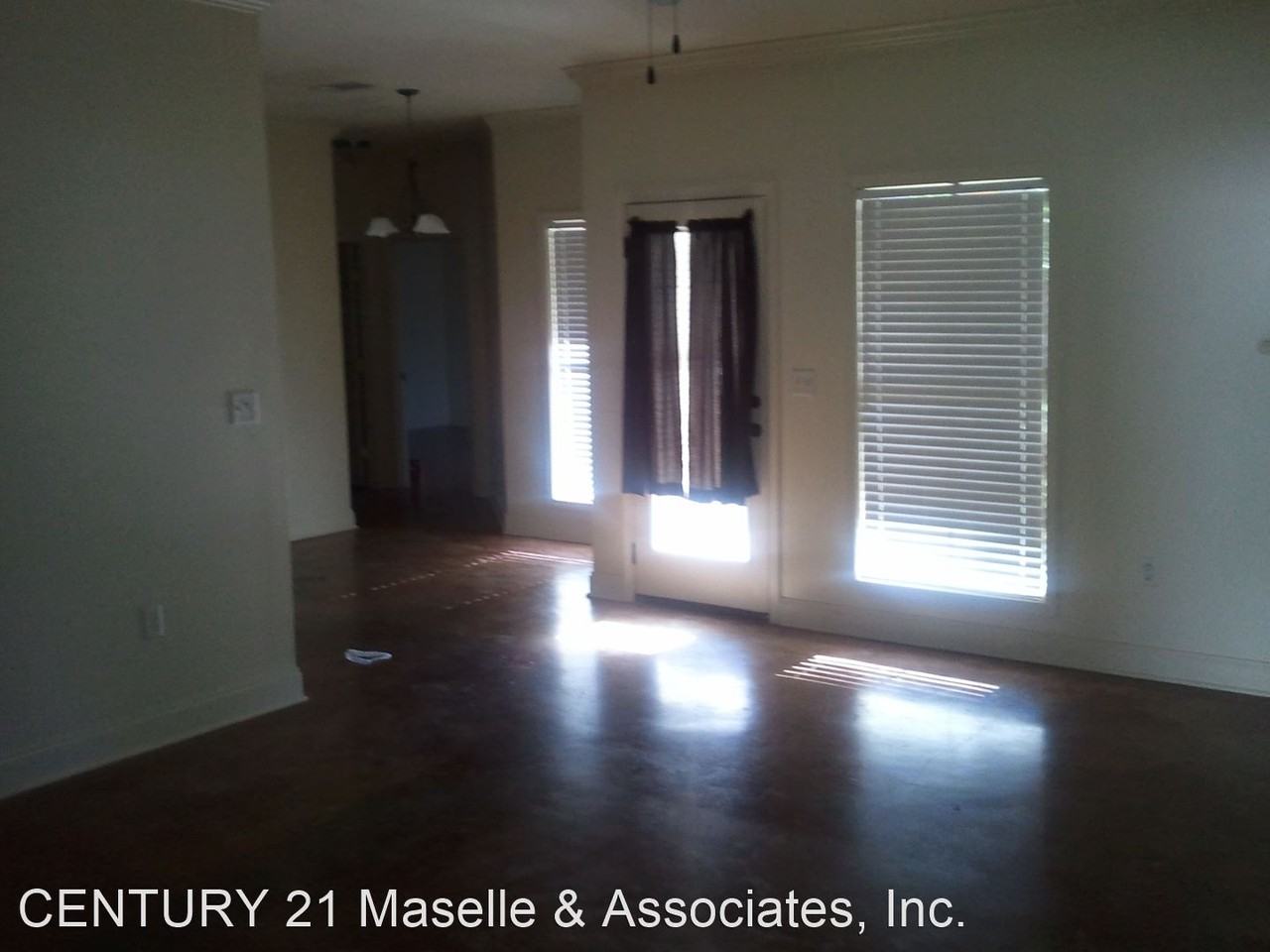 112 Gaddy Dr - Photo 2 of 4