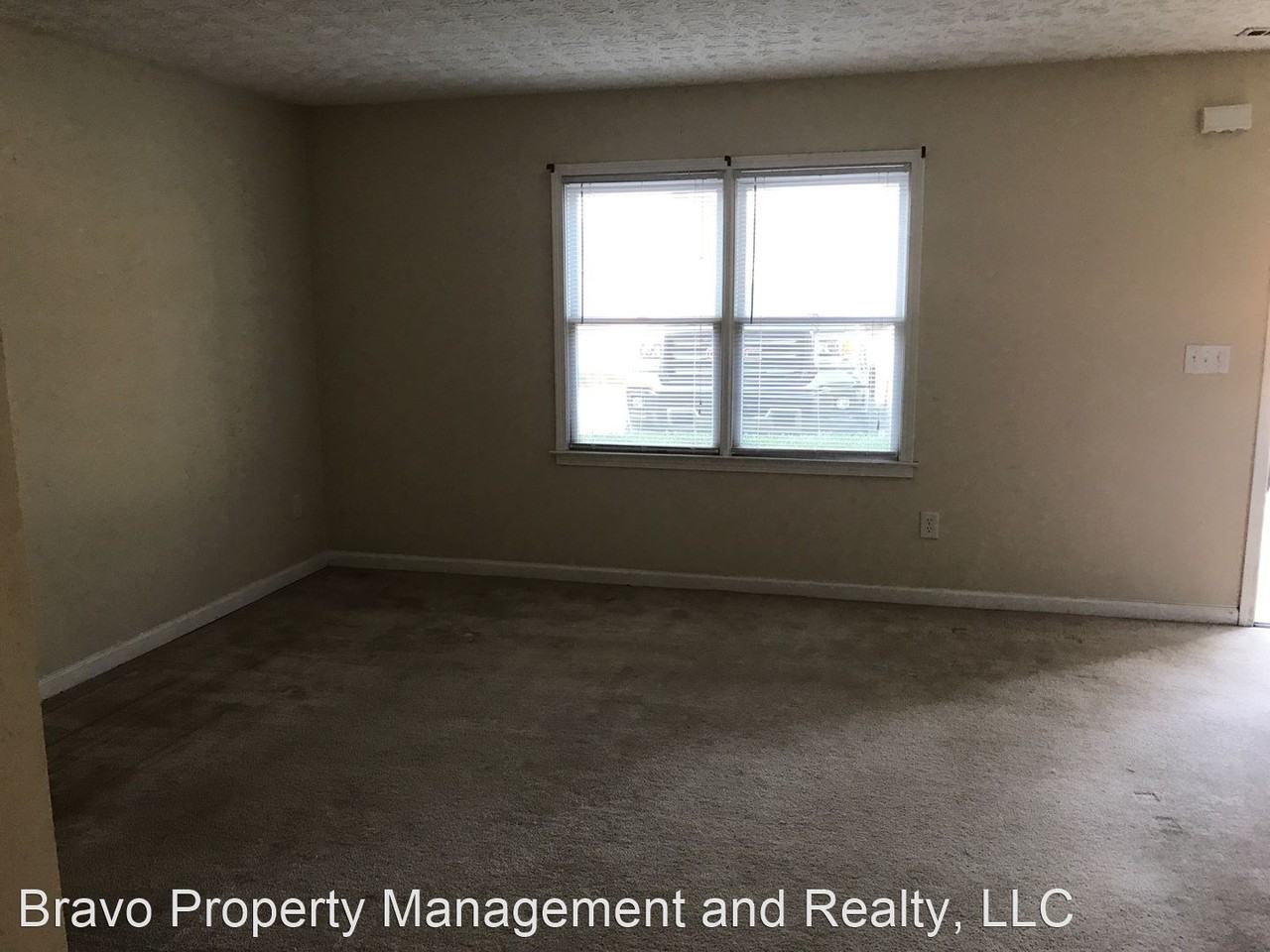 541-543 Downing Street - Photo 3 of 10