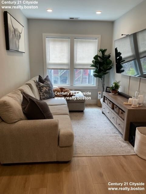 67 Chelsea St #2 - Photo 6 of 16