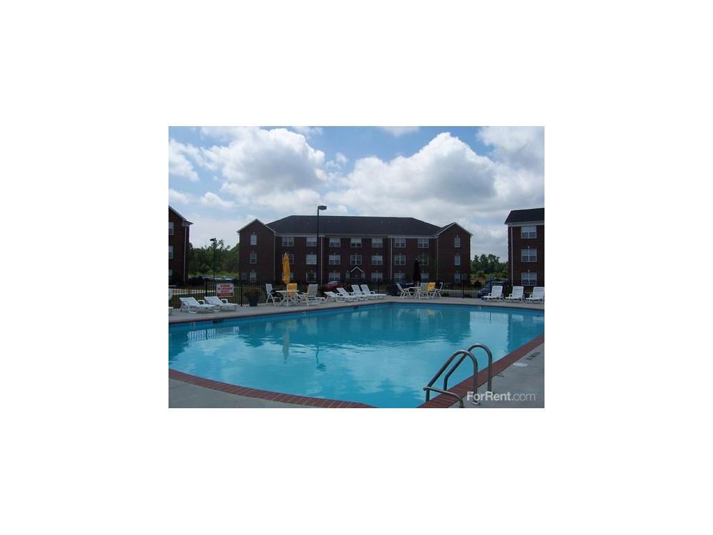 Pembroke Pointe Student Apartments 101 Pembroke Pointe Ln