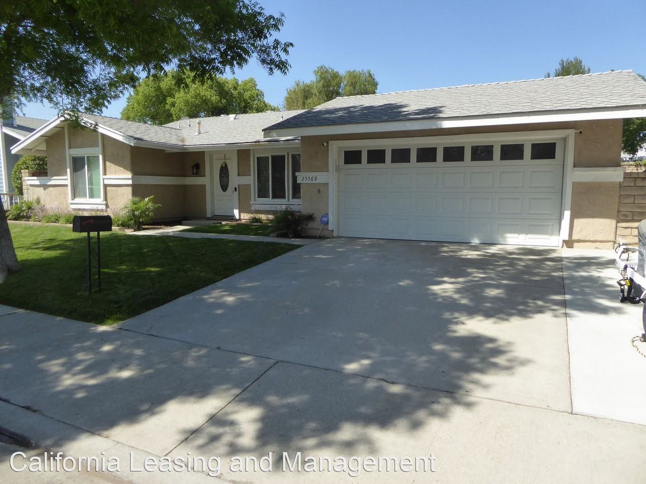 25569 Meadow Mont St - Photo 2 of 16