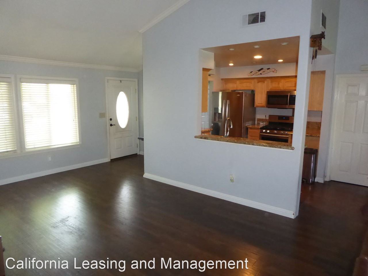 25569 Meadow Mont St - Photo 3 of 16