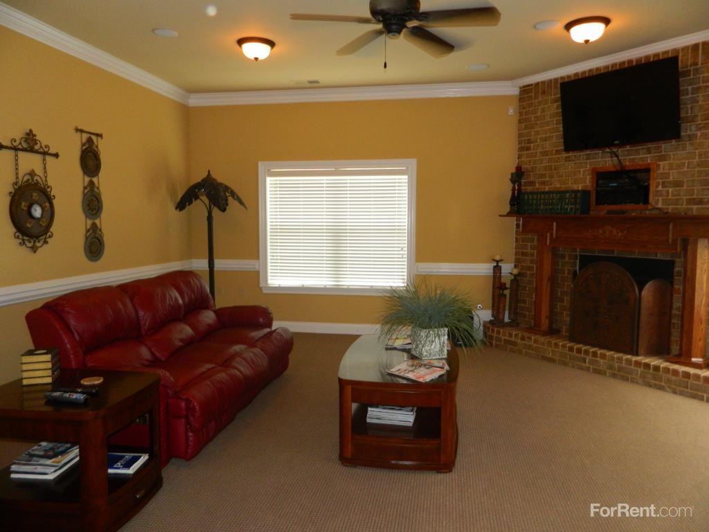 Franklin Square - Photo 2 of 3